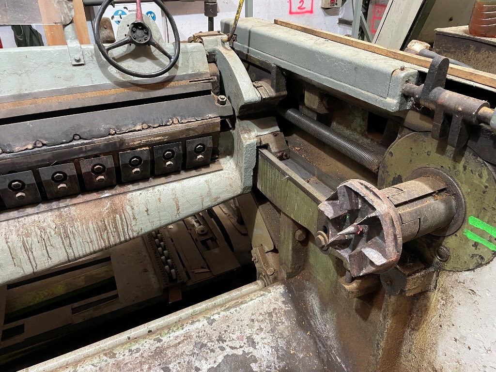 VALETTE & GARREU veneer peeling lathe pic2 VALETTE & GARREU veneer peeling lathe