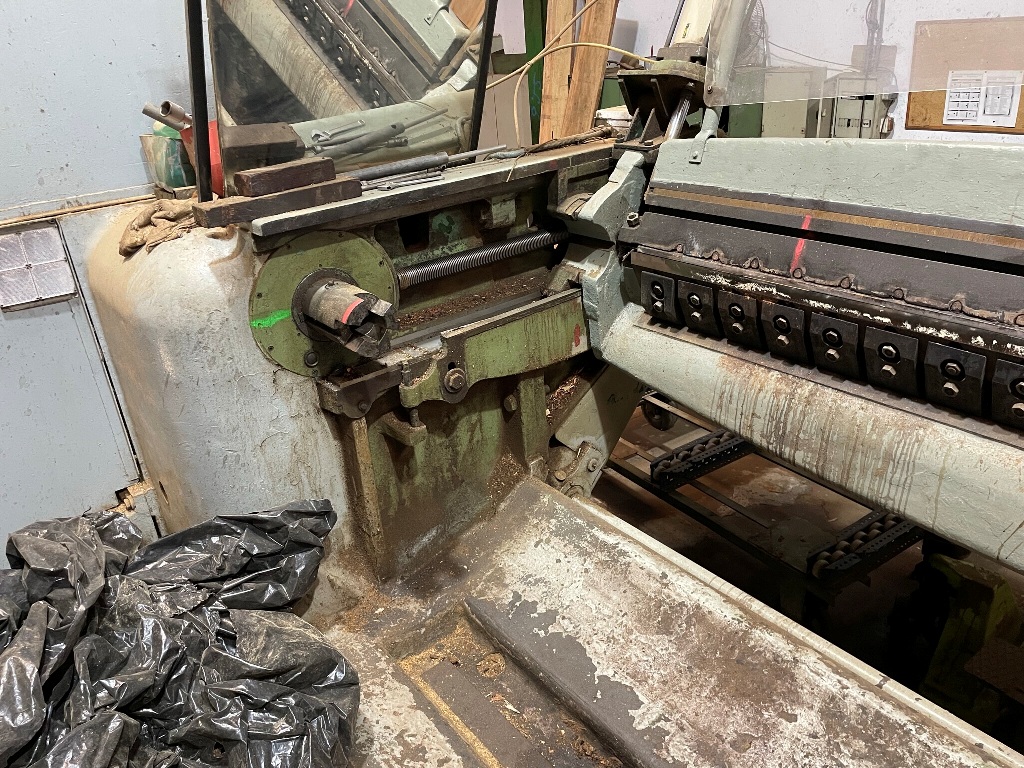 VALETTE & GARREU veneer peeling lathe pic3 VALETTE & GARREU veneer peeling lathe